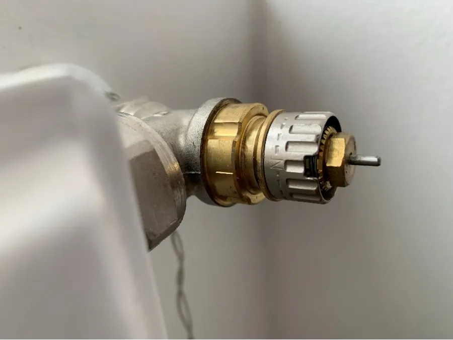 Radiatorventil med forindstilling til indregulering af varmeanlæg